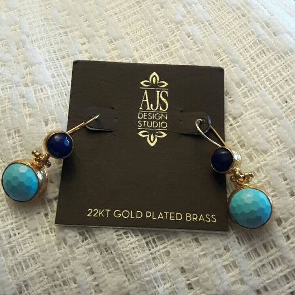 New earings 22k gold plated - Picture 2 of 5